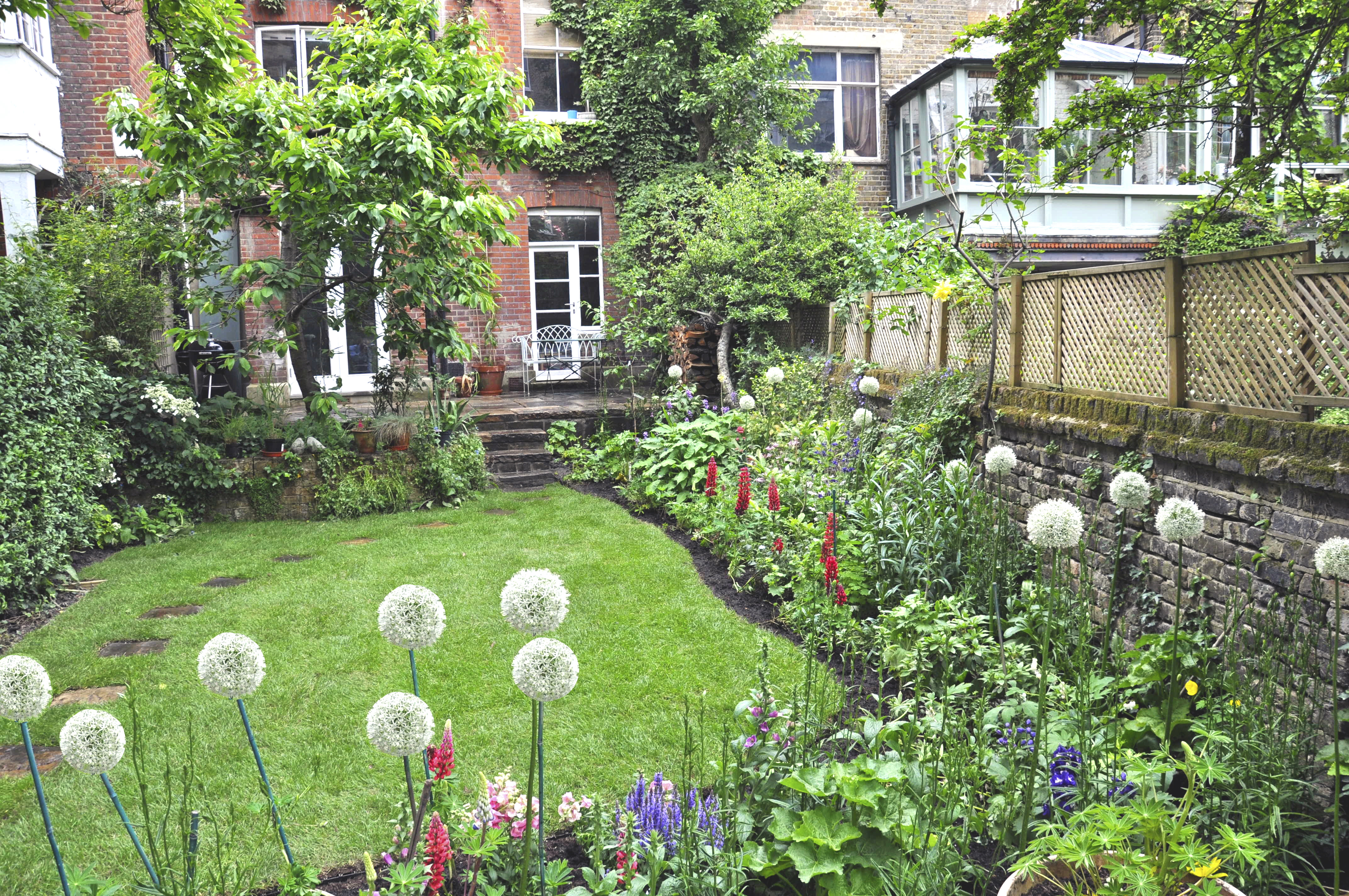 Cottage Garden In London