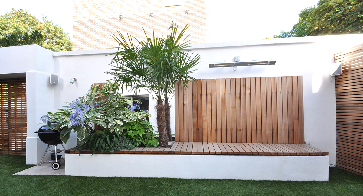 Planting Area combines with seating in a perfectly designed outdoor living space